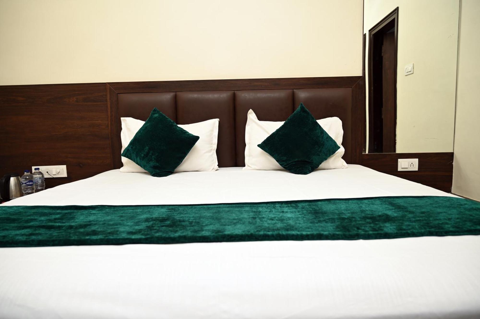 Hotel Pulse Inn Near Railway Station Jaipur Exterior foto